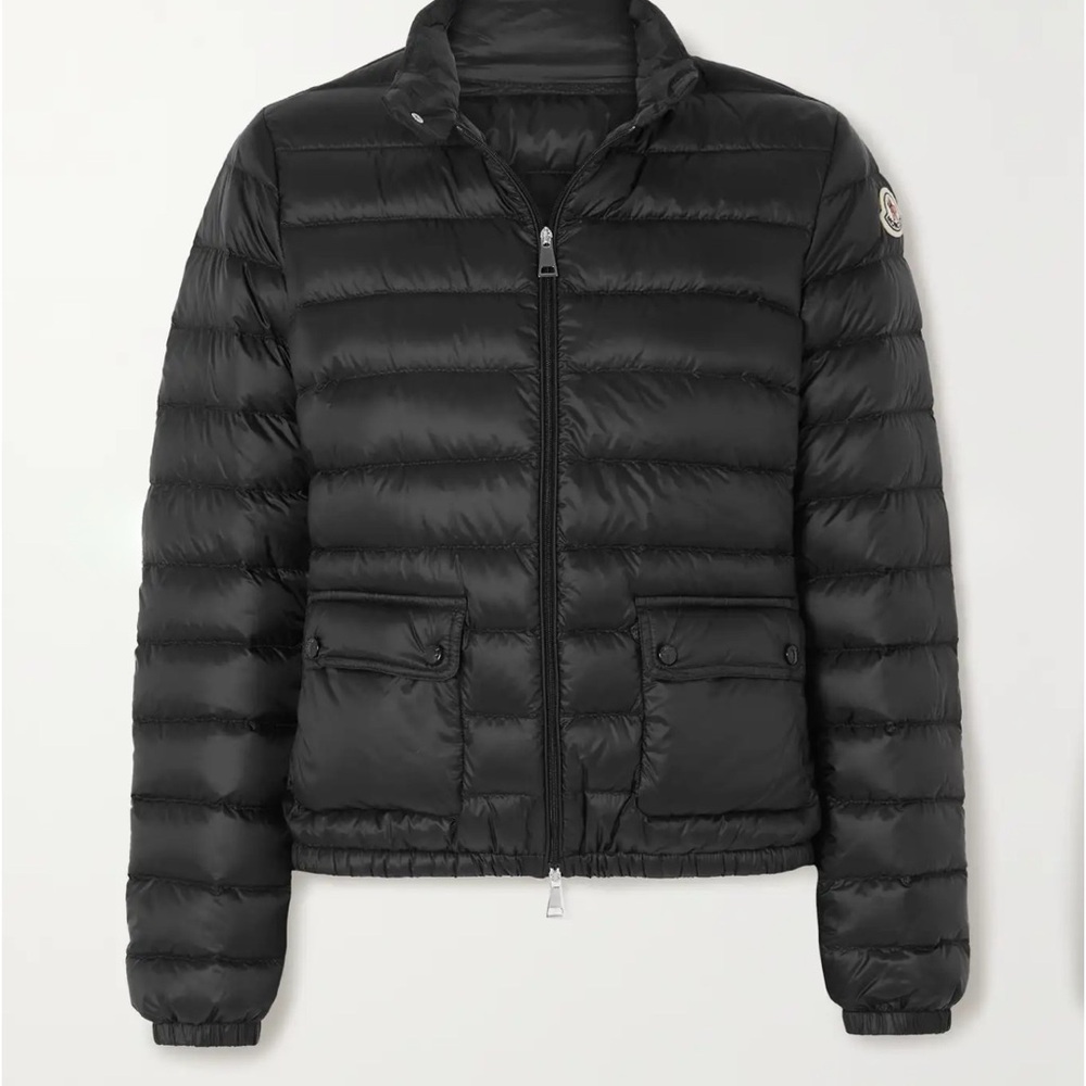 Moncler Black Puffer Coat with Quilted Design Model Discontinued